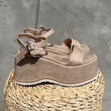 Cargar imagen en el visor de la galería, CAPRI BEIGE