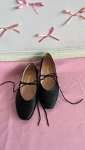 Cargar imagen en el visor de la galería, BALLET FLATS BLACK