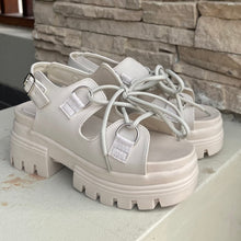 Cargar imagen en el visor de la galería, SANTORINI SANDALS