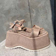 Cargar imagen en el visor de la galería, CAPRI BEIGE