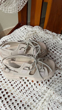 Cargar imagen en el visor de la galería, SANTORINI SANDALS