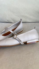 Cargar imagen en el visor de la galería, BALLET SWAP IVORY