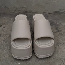 Cargar imagen en el visor de la galería, KENDRA HUESO