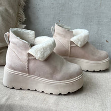 Cargar imagen en el visor de la galería, TEDDY BOOTS HUESO