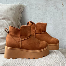Cargar imagen en el visor de la galería, TEDDY BOOTS CAMEL