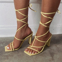 Cargar imagen en el visor de la galería, BEVERLY HEELS AMARILLAS