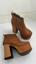 Cargar imagen en el visor de la galería, EUPHORIA BOOTS CAMEL