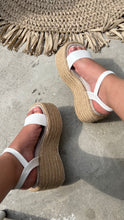 Cargar imagen en el visor de la galería, CAPRI YUTE
