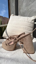 Cargar imagen en el visor de la galería, SAVANNA BEIGE
