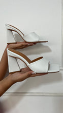 Cargar imagen en el visor de la galería, BELLA WHITE HEELS
