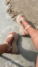 Cargar imagen en el visor de la galería, CAPRI BEIGE
