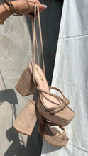 Cargar imagen en el visor de la galería, SAVANNA BEIGE
