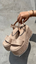 Cargar imagen en el visor de la galería, CAPRI BEIGE
