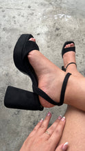 Cargar imagen en el visor de la galería, DONATELLA NEGRO
