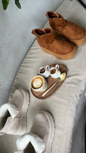 Cargar imagen en el visor de la galería, TEDDY BOOTS CAMEL
